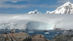 zeilschip bij Port Lockroy Antarctica