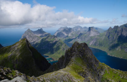zeilen Noorwegen Lofoten Bergen zeilvakantie Noorse kust zeilreis Vesteralen wandelen sailing seglen Norway