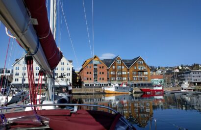 Tromso Noorwegen reistips citytrip SeaWind Adventures vakantie Scandinavie rondreis zeilexpeditie outdoor zeilen groepreis