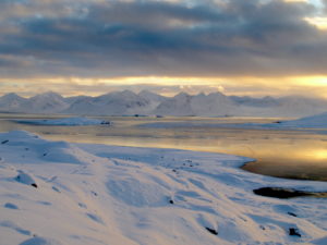 Spitsbergen Svalbard Ny-Alesund Blomstrandhamna zeilen zeilexpeditie SeaWind Adventures sneeuw gletsjer