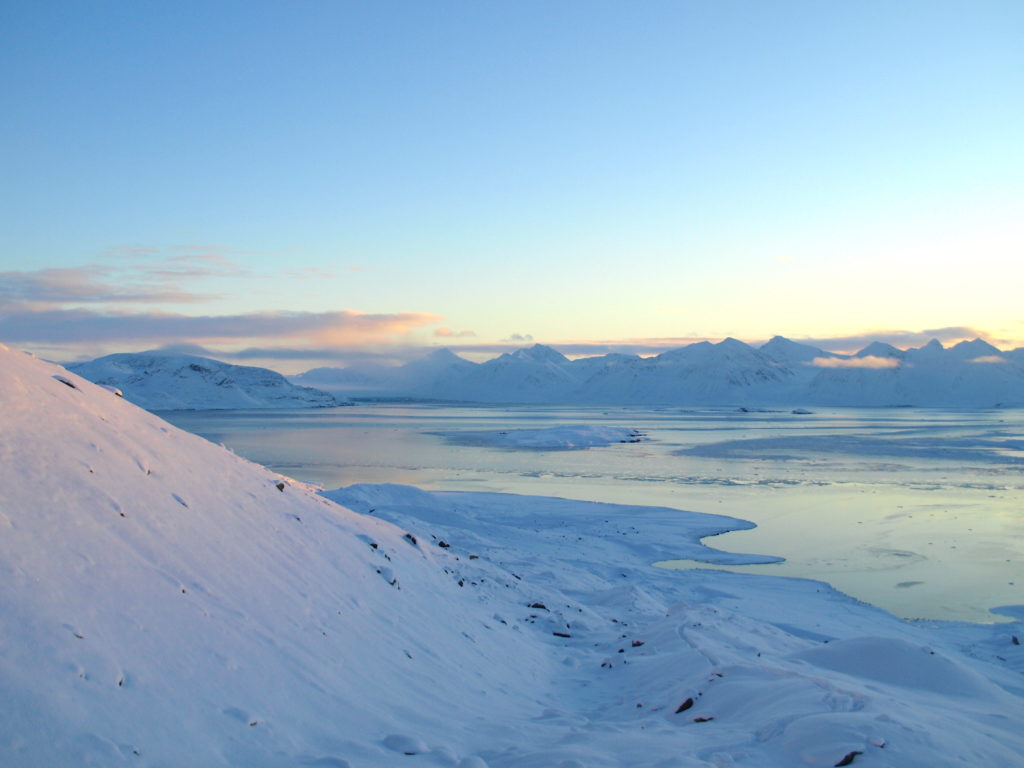 Spitsbergen Svalbard Ny-Alesund Blomstrandhamna zeilen zeilexpeditie SeaWind Adventures sneeuw gletsjer