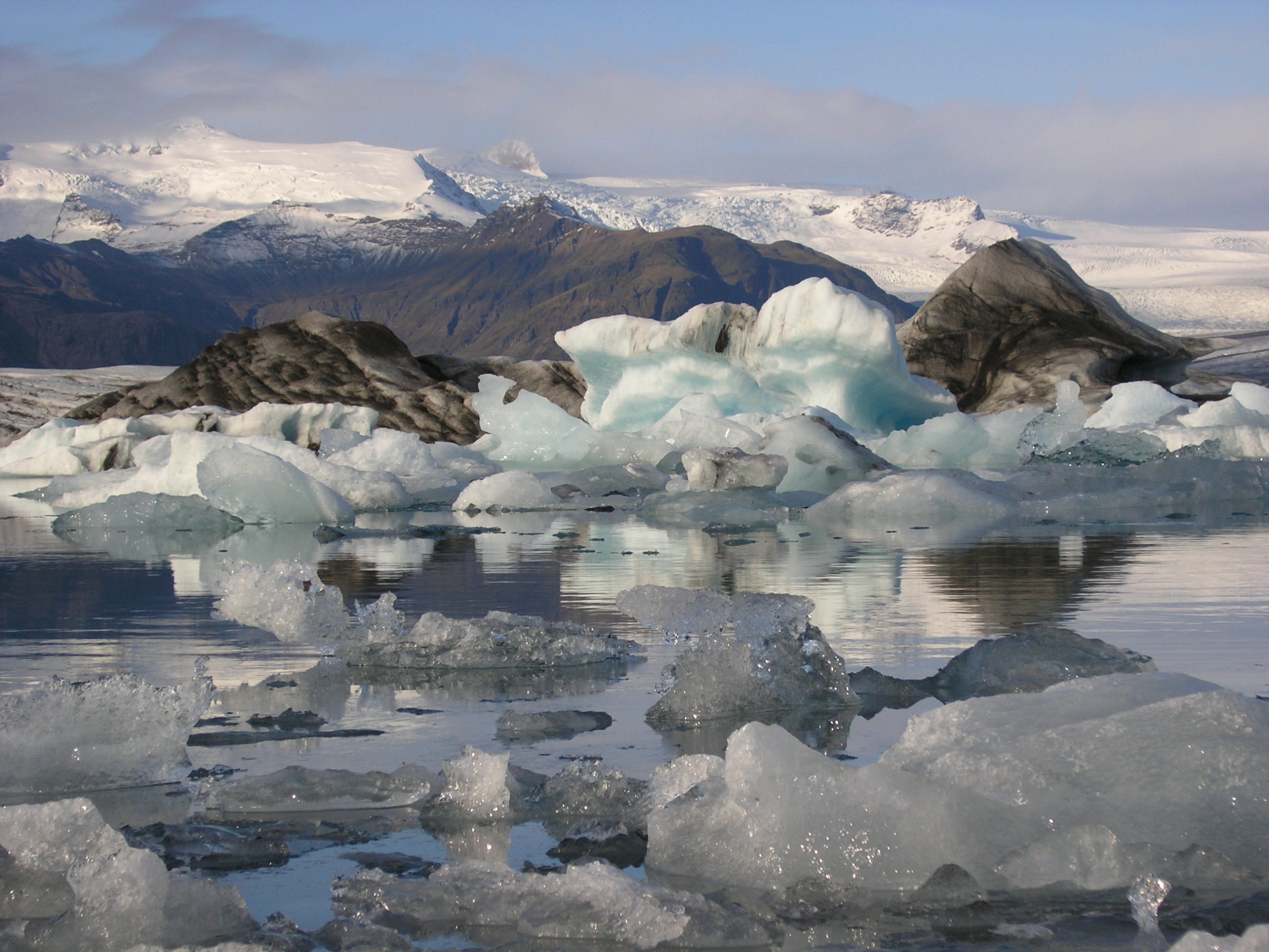 ijsschotsen IJsland Jokulsarlon ijsmeer gletsjer onderzoek klimaatverandering climate change research expedition SeaWind Adventures